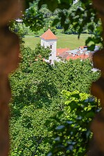 Thumbnail for File:Basilika Güssing aus Sicht der Burg Güssing.jpg