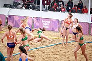 Deutsch: Beachhandball bei den Olympischen Jugendspielen 2018; Tag 6, 12. Oktober 2018; Mädchen, Hauptrundenspiel – Ungarn-Niederlande 2:1 English: Beach handball at the 2018 Summer Youth Olympics at 12 October 2018 – Girls Main Round – Hungary-Netherlands 2:1