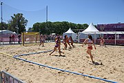 Deutsch: Beachhandball bei den Olympischen Jugendspielen 2018; Tag 3, 10. Oktober 2018; Mädchen, Vorrunde, Gruppe A - Kroatien-Amerikanisch Samos 2:0 English: Beach handball at the 2018 Summer Youth Olympics at 10 October 2018 – Girls Preliminary Round Group A‎ – Croatia-American Samoa 2:0