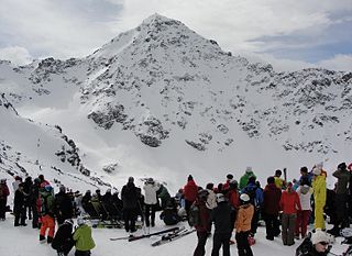 Il Freeride World Tour (FWT) è un circuito internazionale di competizioni professionistiche di freeride e di sci e snowboard big mountain, che si svolge annualmente dal 2008 in diverse località di montagna nel mondo.