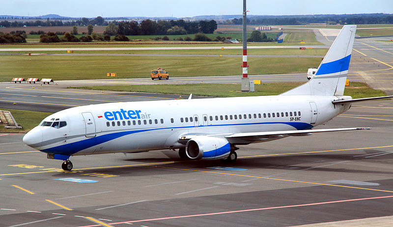 File:Boeing 737 SP-ENC Prague airport 2015 1.jpg