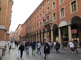 Bologna Via Indipendenza 2.jpg