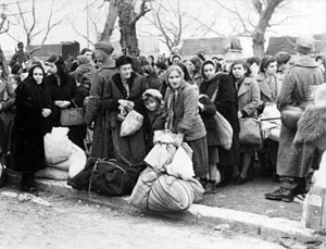 Женщины во время Холокоста