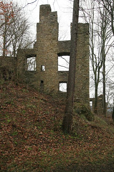 File:Burg Schwarzenberg-2.jpg