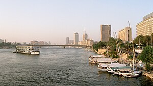 Cairo, Nile, a view from Tahrir Bridge towards North, Egypt, Oct 2004.jpg