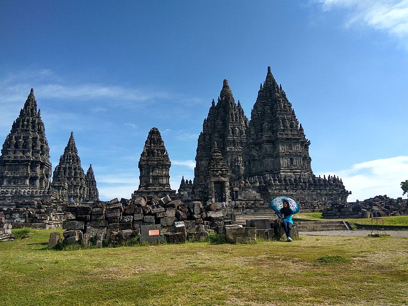 File:Candi prambanan.jpg