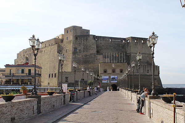The entrance to Castel dell'Ovo from the north