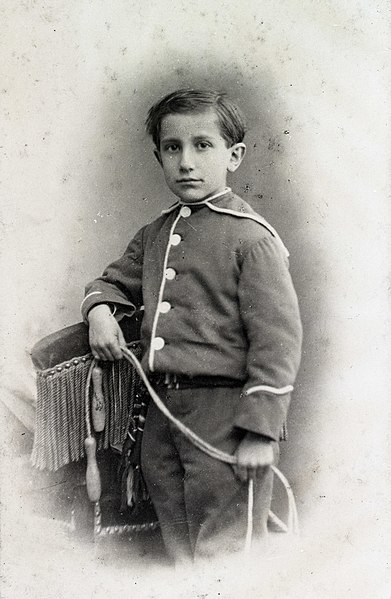 A young Maurras in 1877.