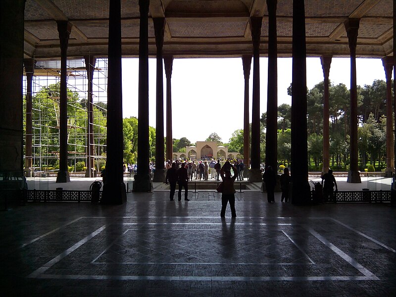 File:Chehel Sotoun Palace (Esfahan, Iran) (28374422811).jpg