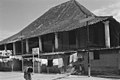Cililitan Besar, voormalig landhuis, voorgalerij - 20651391 - RCE.jpg