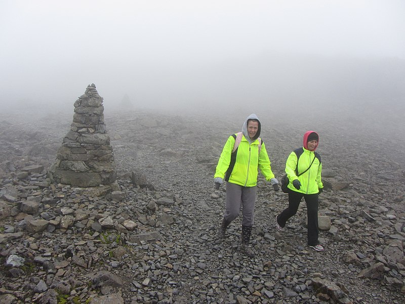 File:Colour and cairns on Ben Nevis - geograph.org.uk - 3071833.jpg