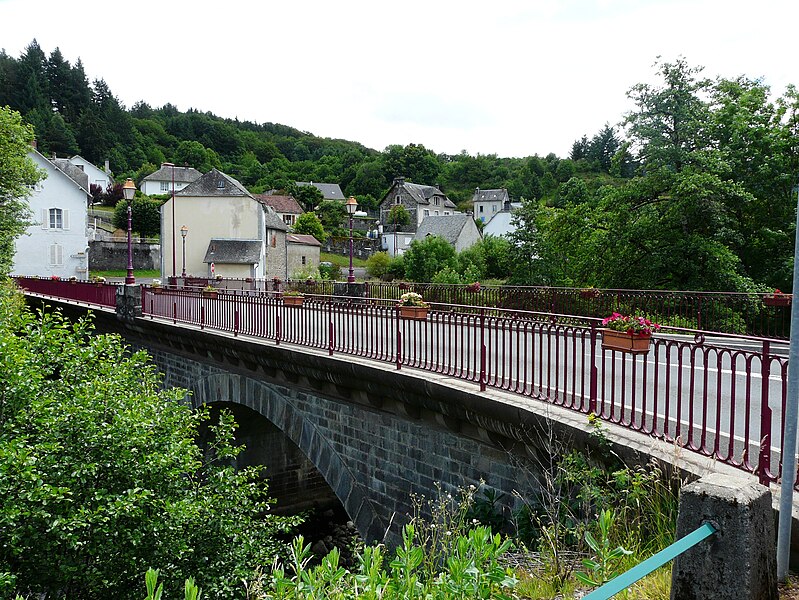 File:Condat (15) pont D678.JPG