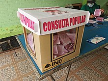 Ballot box of 2021 Mexican corruption trial referendum in Mexico City Consulta popular de Mexico de 2021 - 4.jpg