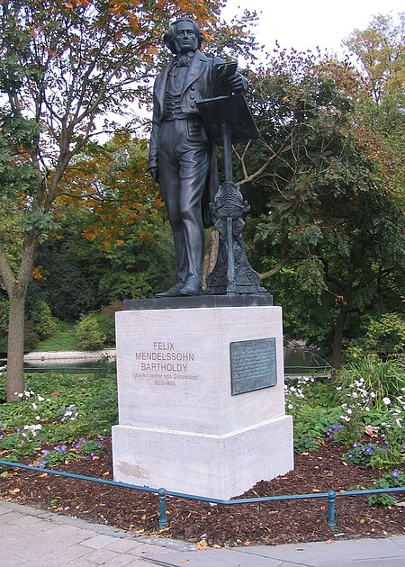 Düsseldorf, Felix Mendelssohn Bartholdy Denkmal (2012) (1)