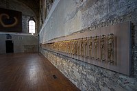 Václav Havel’s Wheels of Time, permanente Installation, authentische Rosen von Havels Beerdigung, Prague Crossroads Spiritual Center, Kirche St. Anna, Prag