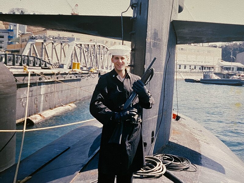 File:David Ayer on submarine with a shotgun.jpg