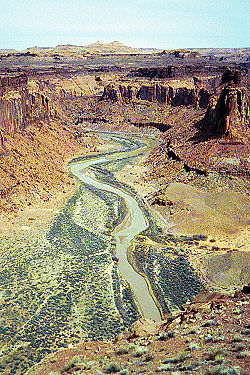 Централното плато Колорадо. Устойчив към ерозия пясъчник от мезозойския период.