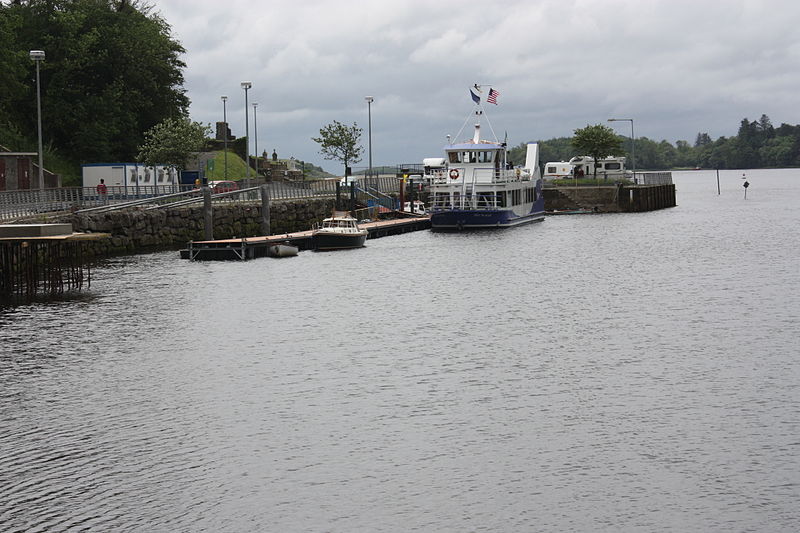 File:Donegal Harbour, June 2012 (02).JPG