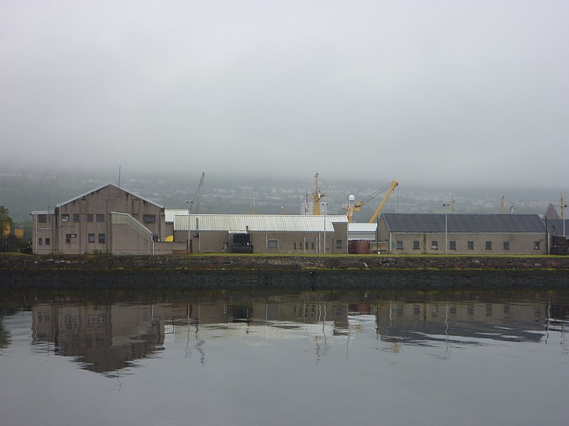 File:Doon The Watter - 25th June 2011 , Buildings at Great Harbour, Port Glasgow - geograph.org.uk - 2652434.jpg