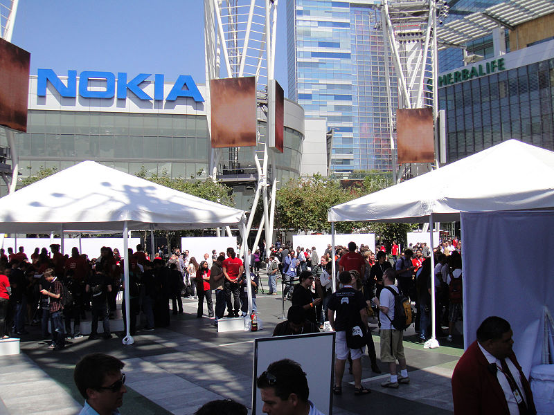 File:E3 2011 - Nintendo Media Event - post-show 3DS demo area (5811355582).jpg