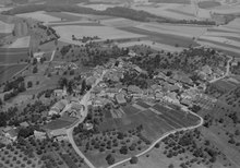 Aerial view (1964) ETH-BIB-Vufflens-la-Ville-LBS H1-025191.tif