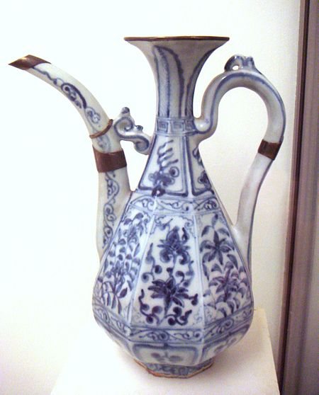 Fail:Early_blue_and_white_ware_circa_1335_Jingdezhen.jpg