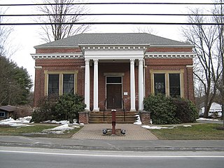 <span class="mw-page-title-main">Southampton Center Historic District</span> Historic district in Massachusetts, United States