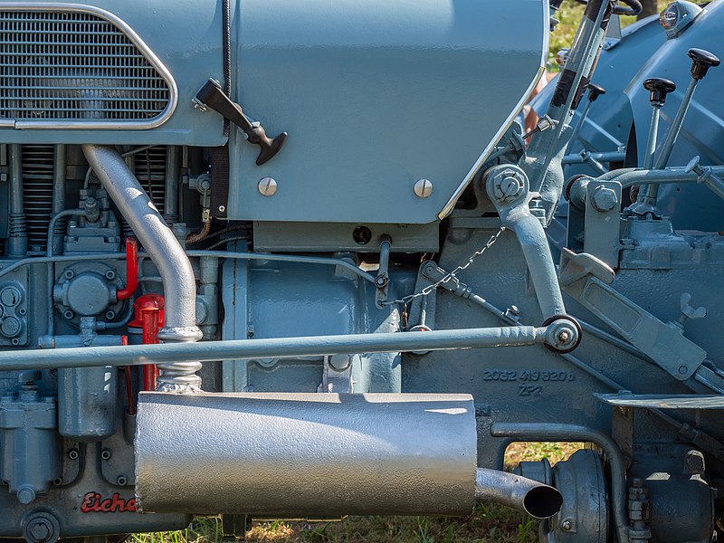 File:Eicher Tiger II Motor -20190831-RM-115028.jpg