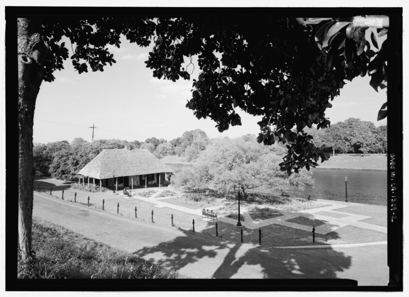 File:Elevated view looking from the southwest (duplicate of HABS No. LA-1329-1 (CT)) - Roque House, Between Front Street and Cane River, Natchitoches, Natchitoches Parish, LA HABS LA-1329-2.tif