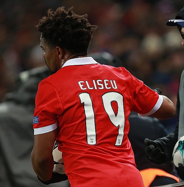 File:Eliseu 2 CSKA-Benfica UCL201718.jpg