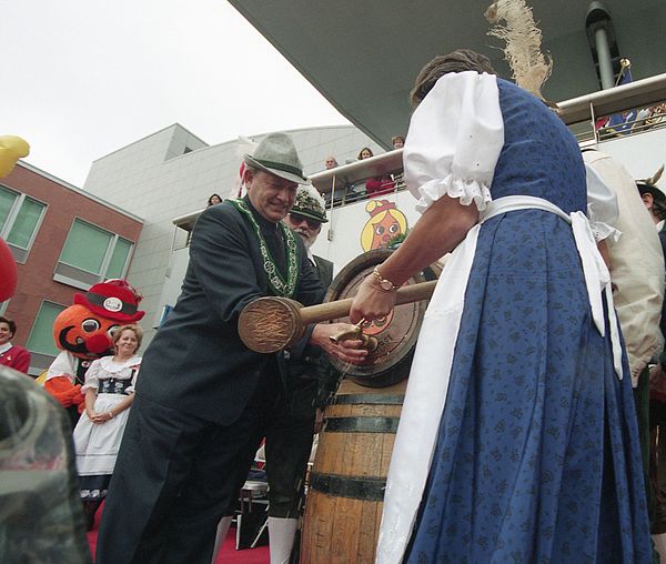 Image: Elizabeth Witmer taps keg