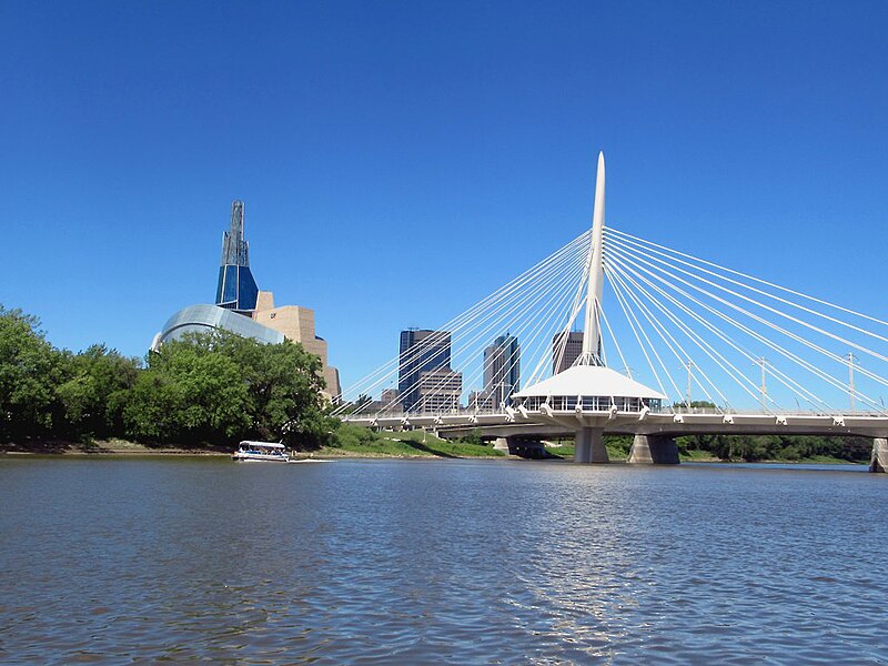 File:Esplanade Riel Footbridge (38395565385).jpg