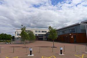 Falkirk High School (geograph 5861344).jpg