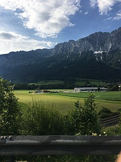 Niederöblarn airfield.jpg