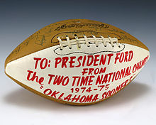 Football signed by 1976 Oklahoma Sooners (1987.574).jpg