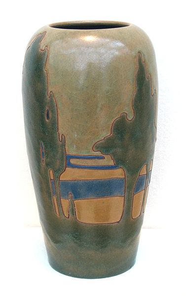 File:Frederick Rhead vase.JPG