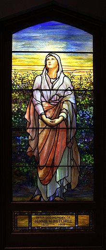 Jennie W. Mitchell Memorial Window, designed by Frederick Wilson for Tiffany Studios, circa 1900. Frederick wilson per tiffany studios, vetrata commemorativa per jeannie w. mitchell, 1900 ca. maria annunciata.jpg