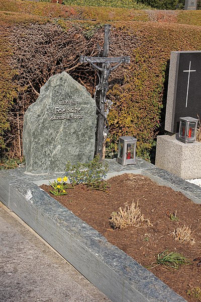 File:Friedhof Mödling 6103.jpg