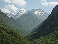 Au téléobjectif, le massif du Gélas (3143 m) vu de la vallée Gesso de la Barra au nord