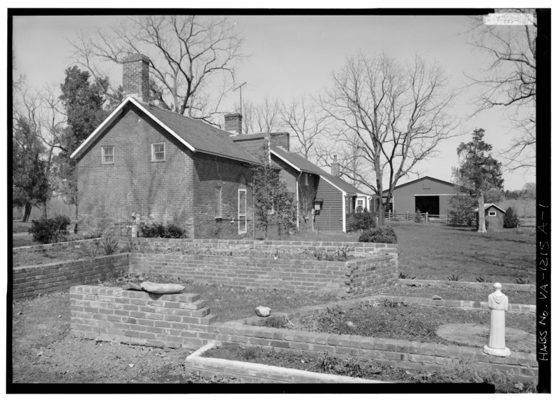 File:GENERAL VIEW SHOWING SLAVE QUARTERS LOCATED IN THE EAST YARD OF THE MAIN HOUSE. VIEW IS FROM SOUTHEAST - Bracketts Farm, Slave Quarters, Routes 638 and 640 vicinity, Trevilians, HABS VA,55-TREV.V,1A-1.tif