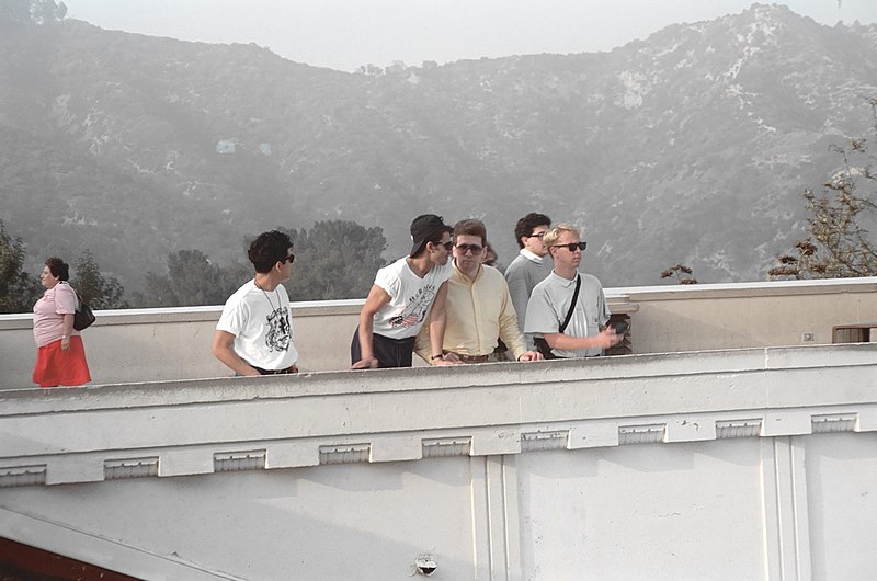 File:Griffith Observatory (2106575388).jpg