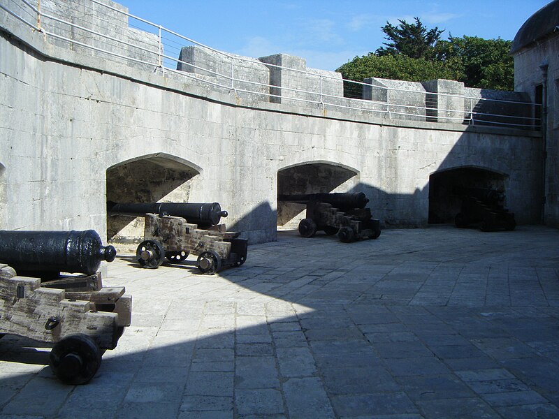 File:Gun Room Portland Castle.JPG