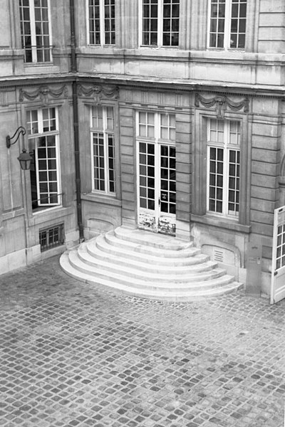 File:Hôtel d’Aumont.jpg