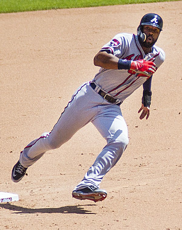 Heyward running the bases in 2014