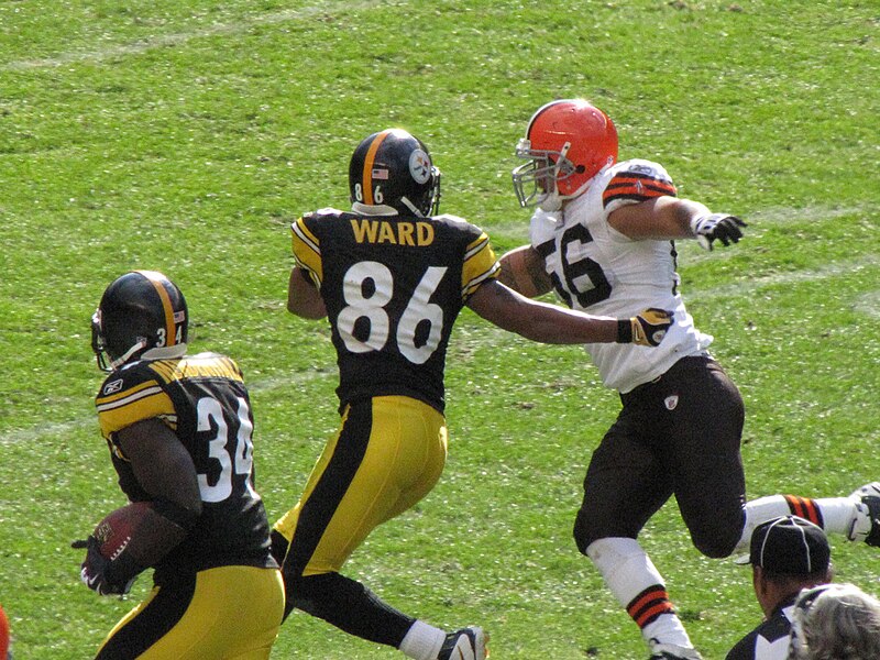 File:Hines Ward blocks for Rashard Mendenhall.jpg