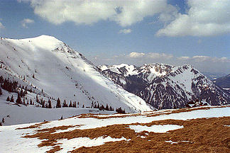 The summit of the Hirschberg, in the background the Kampen, Tegernsee mountains