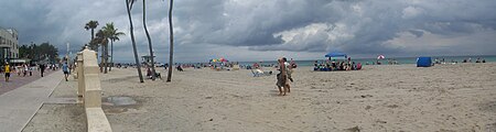 Fail:Hollywood_Beach_panorama.JPG