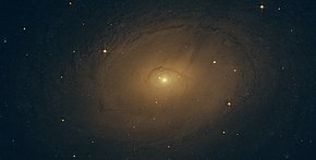 Галаксијата IC 356 сликана со вселенскиот телескоп Хабл