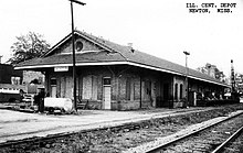 Newton Depot in 1968 Illinois Central Depot, Newton, Miss., May 1968 (28556092254).jpg