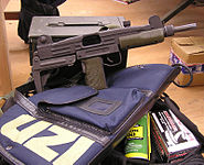 An Uzi submachine gun.